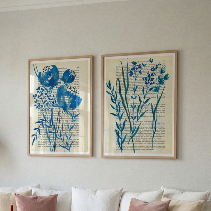 Set de cuadros "Denim blue sketch with wild flowers"
