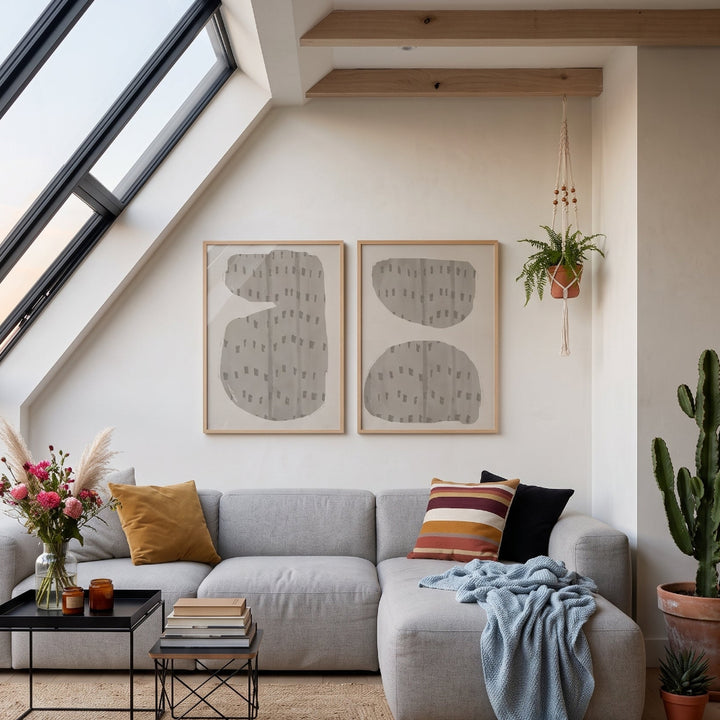 Cuadro "Balance – Abstract Organic Forms in Warm Grey and White"